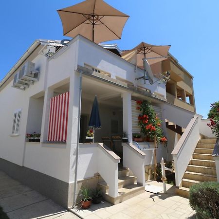 Apartments With A Parking Space Nin, Zadar - 11402 Exterior foto